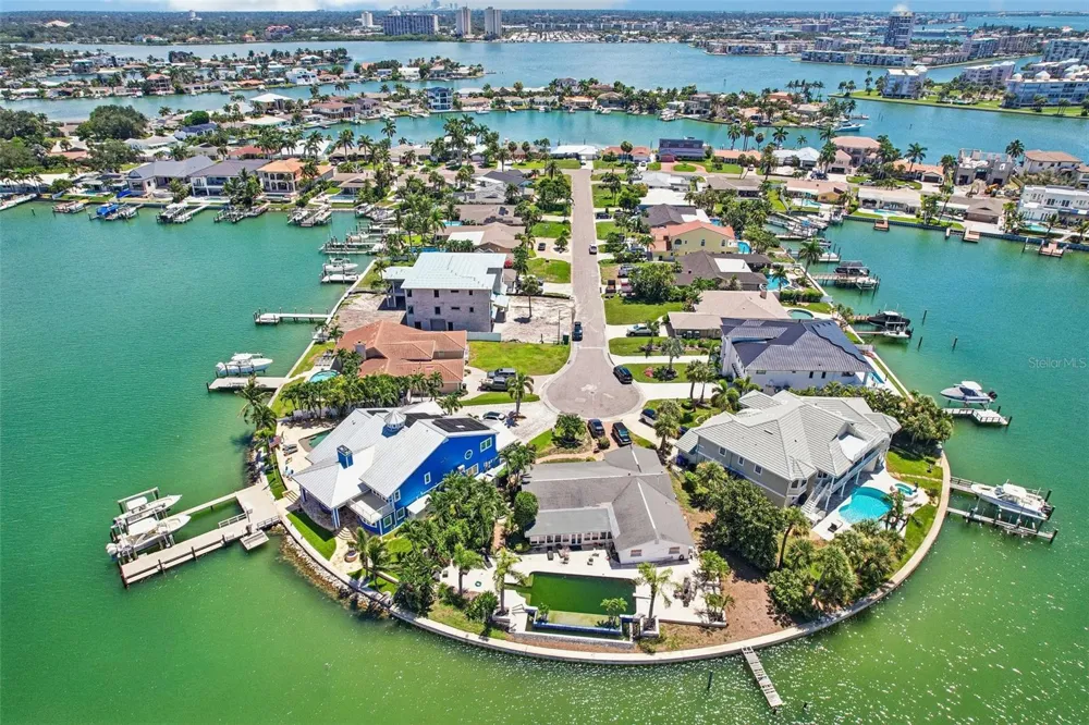 8078 13TH AVENUE S St Petersburg, FL 33707