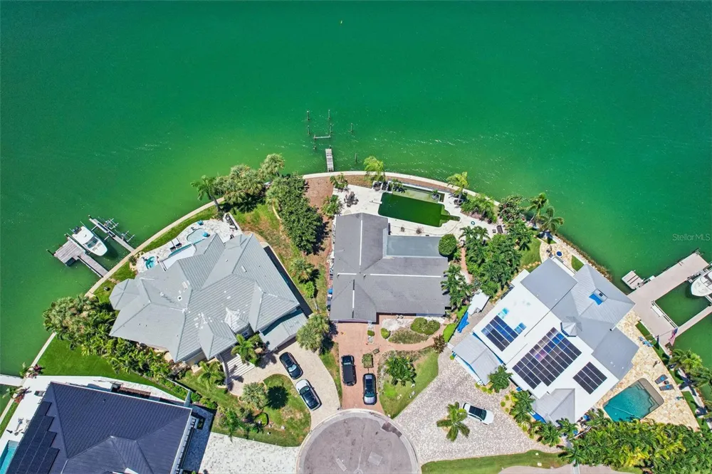 8078 13TH AVENUE S St Petersburg, FL 33707