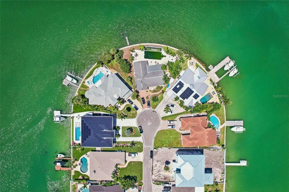 8078 13TH AVENUE S St Petersburg, FL 33707