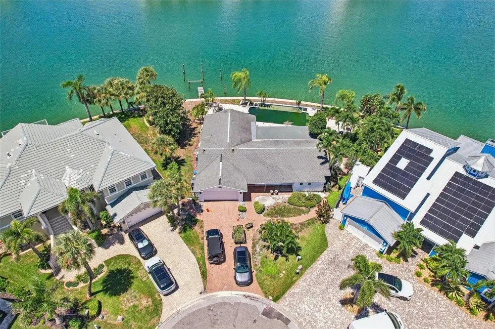 8078 13TH AVENUE S St Petersburg, FL 33707