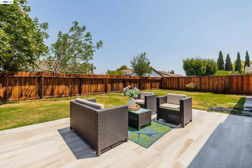 33457 Caliban Dr Fremont, CA 94555