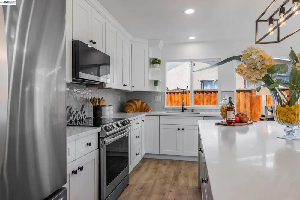 33457 Caliban Dr Fremont, CA 94555