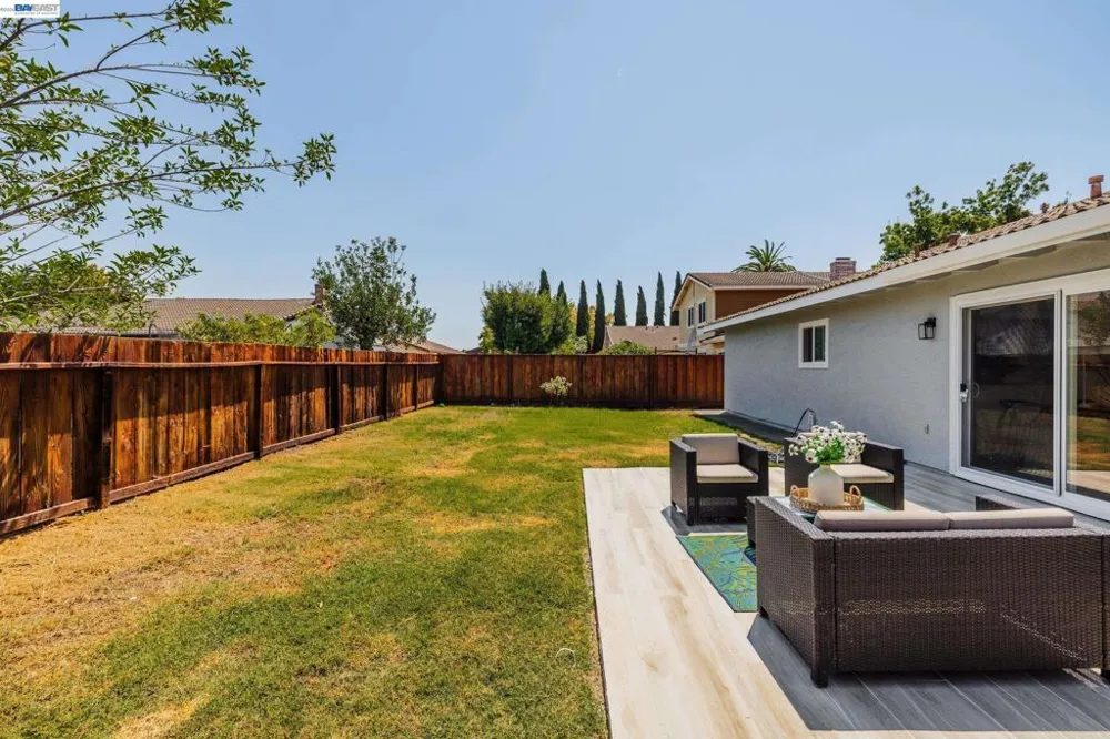 33457 Caliban Dr Fremont, CA 94555