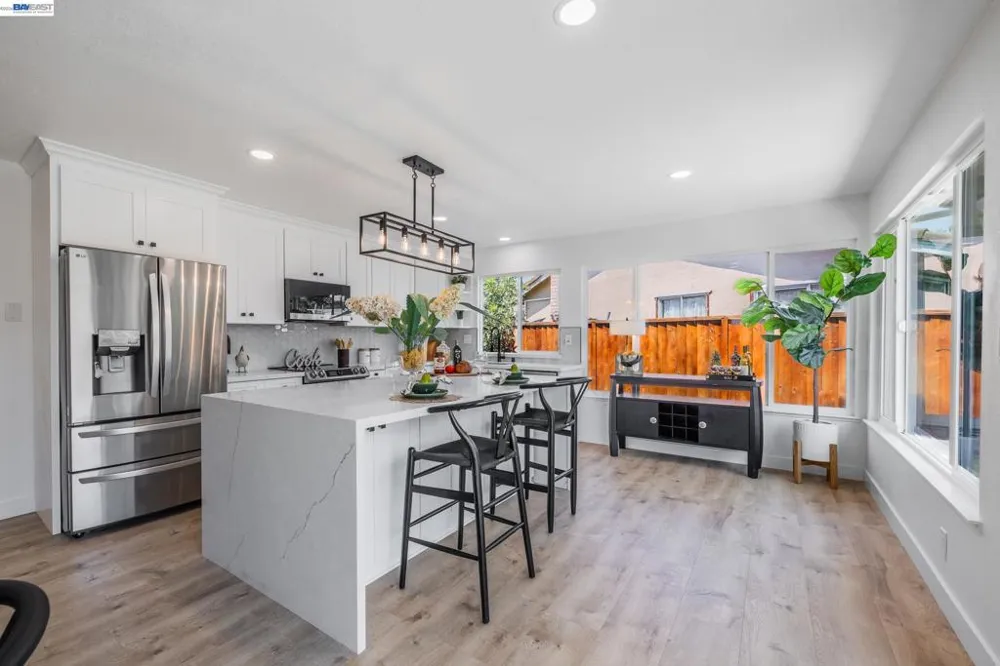 33457 Caliban Dr Fremont, CA 94555