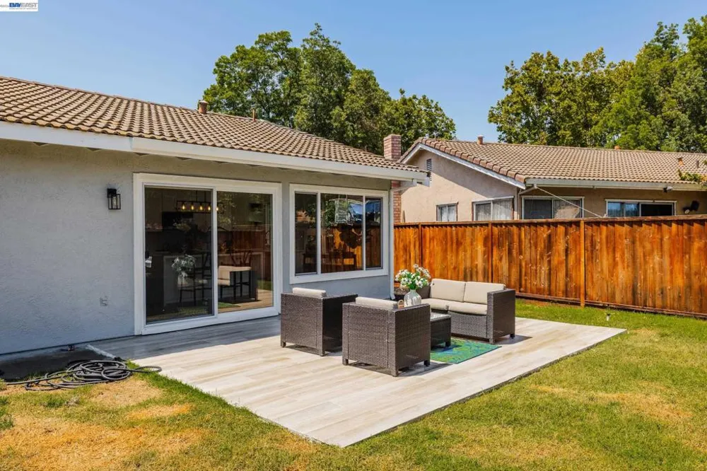 33457 Caliban Dr Fremont, CA 94555