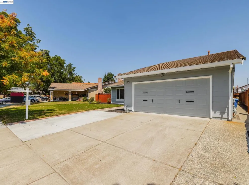 33457 Caliban Dr Fremont, CA 94555