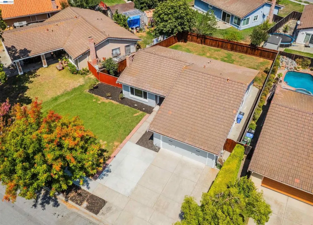 33457 Caliban Dr Fremont, CA 94555