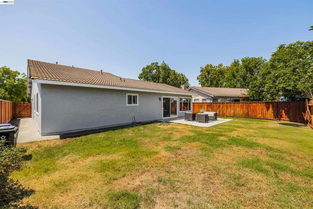 33457 Caliban Dr Fremont, CA 94555