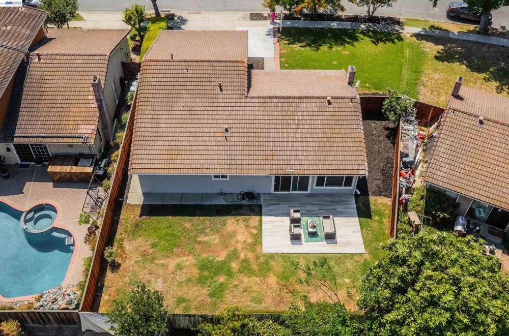 33457 Caliban Dr Fremont, CA 94555