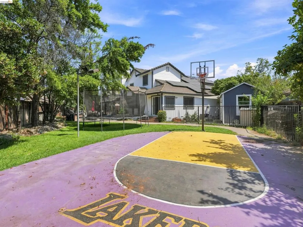 1529 Thistle Court Oakley, CA 94561