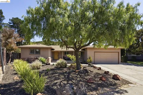 12 Teakwood Ct