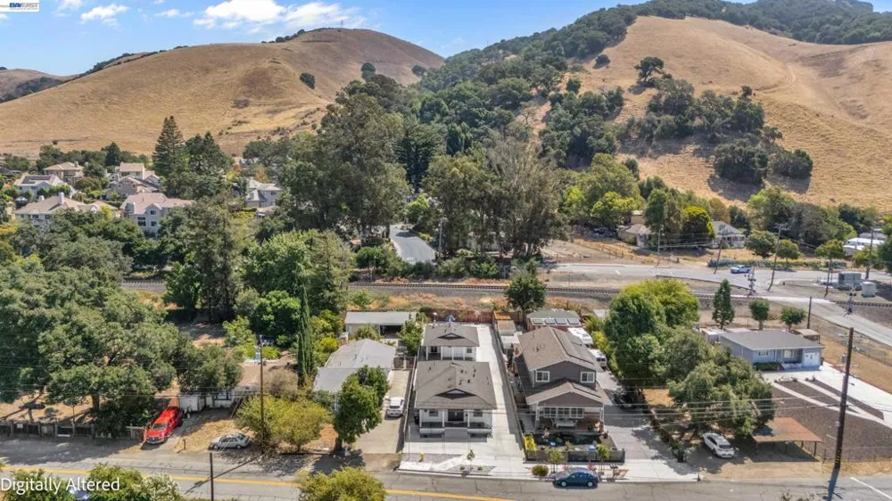 919 Old Canyon Rd Fremont, CA 94536