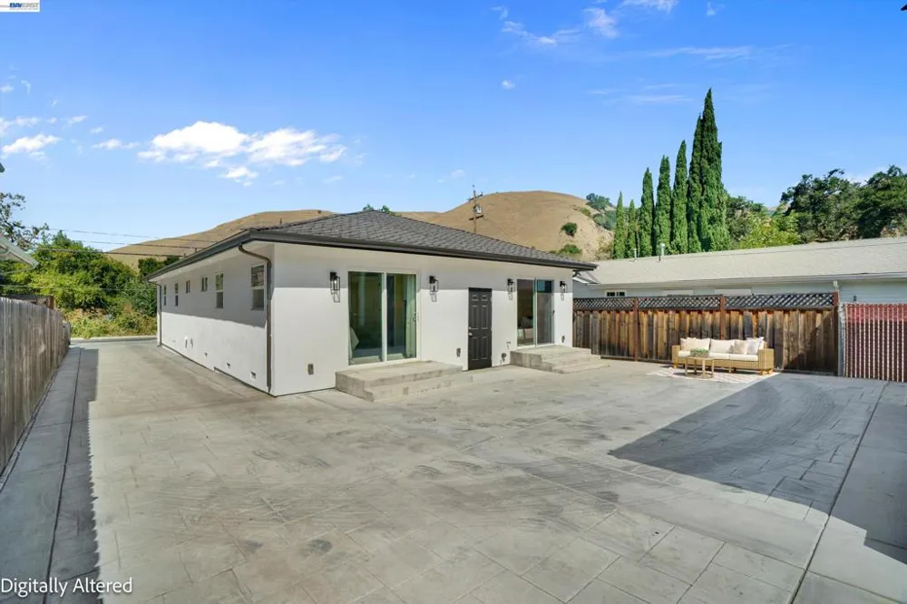 919 Old Canyon Rd Fremont, CA 94536