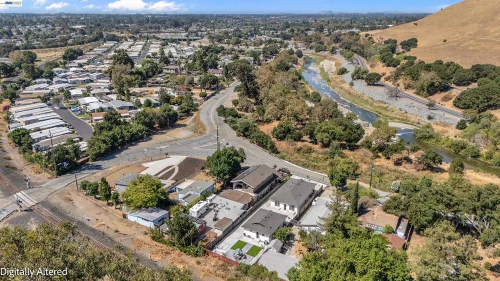 919 Old Canyon Rd Fremont, CA 94536