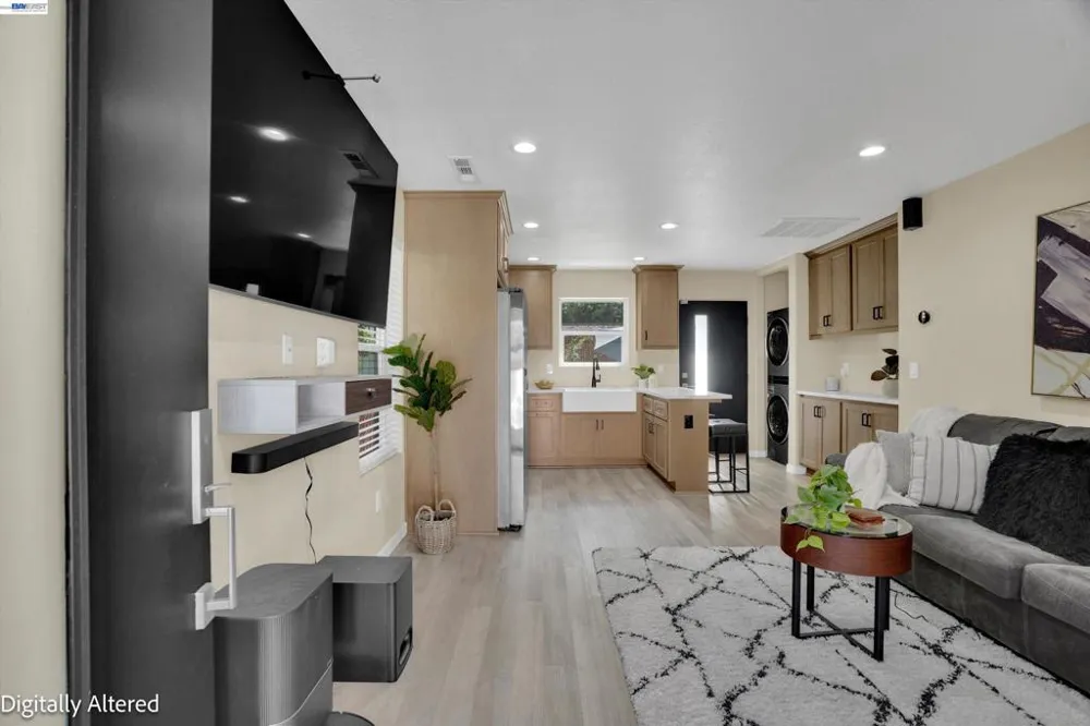 919 Old Canyon Rd Fremont, CA 94536