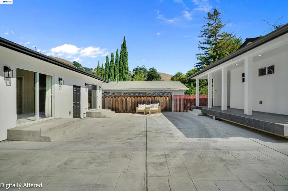 919 Old Canyon Rd Fremont, CA 94536