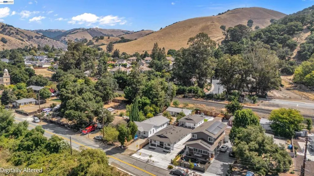 919 Old Canyon Rd Fremont, CA 94536