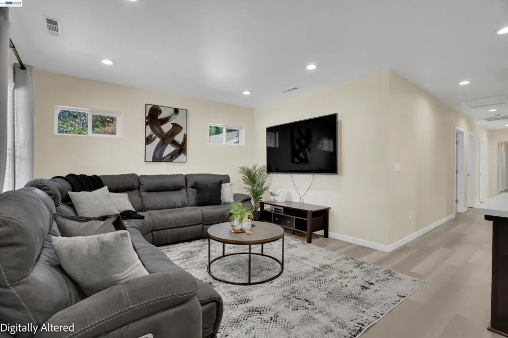 919 Old Canyon Rd Fremont, CA 94536