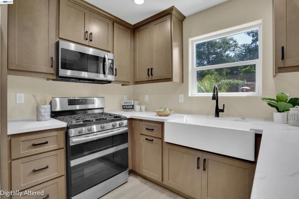 919 Old Canyon Rd Fremont, CA 94536
