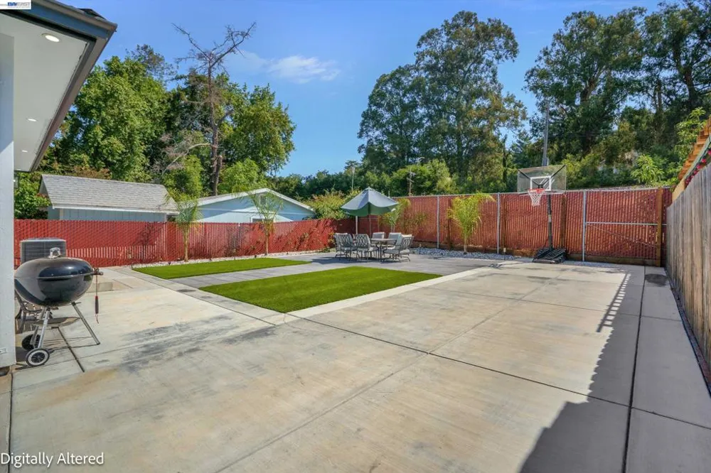 919 Old Canyon Rd Fremont, CA 94536