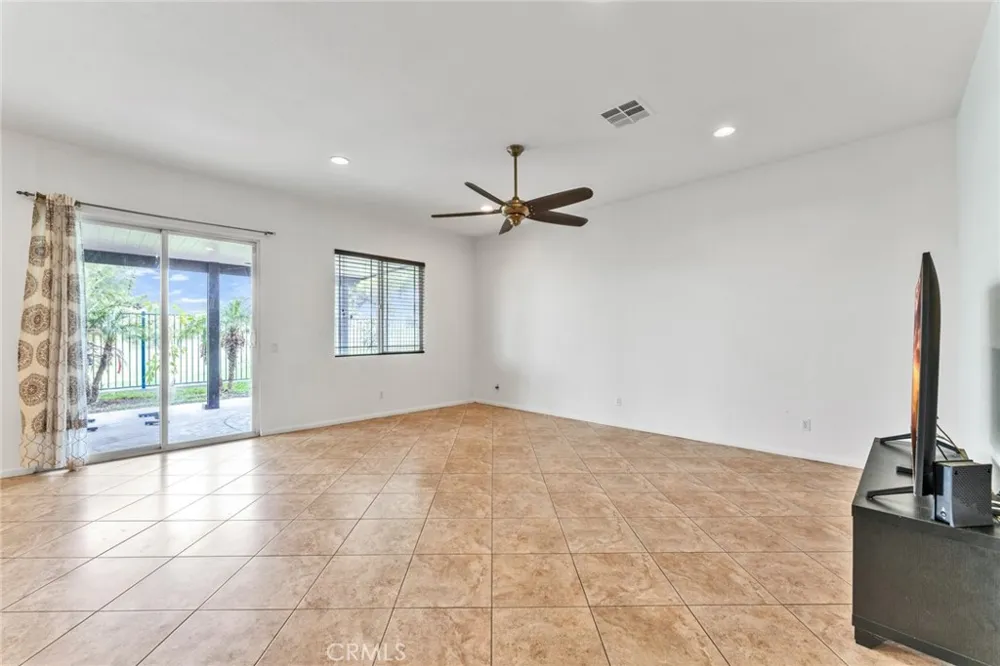 34326 Forest Oaks Yucaipa, CA 92399