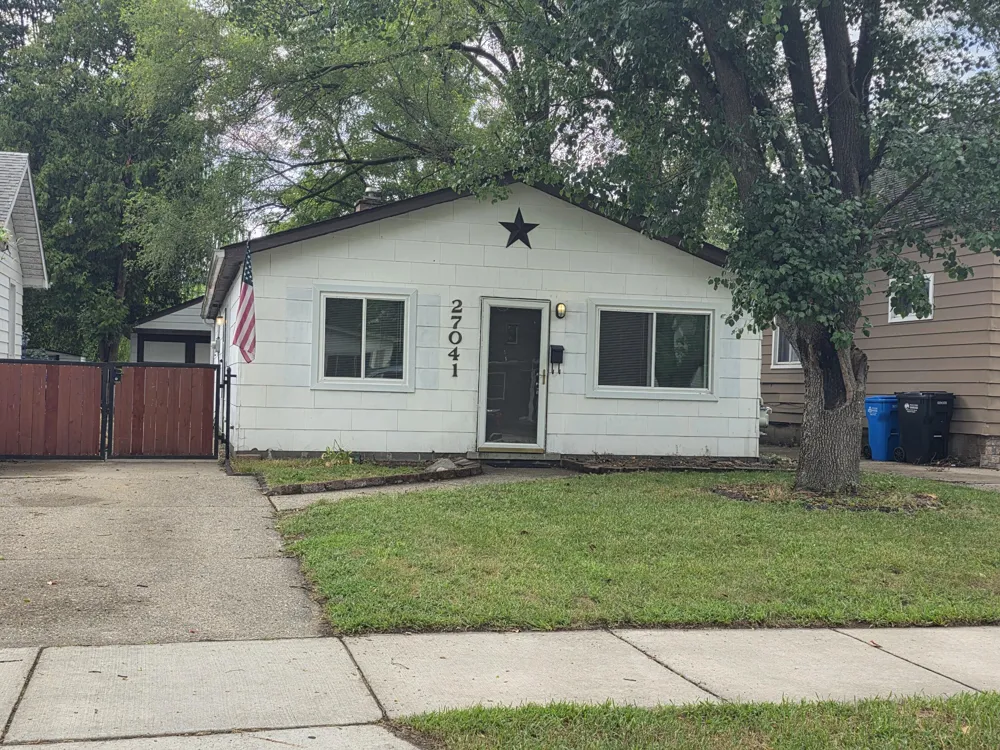 27041 Brettonwoods Street Madison Heights City, MI 48071