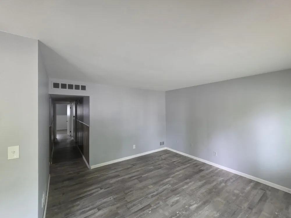 27041 Brettonwoods Street Madison Heights City, MI 48071