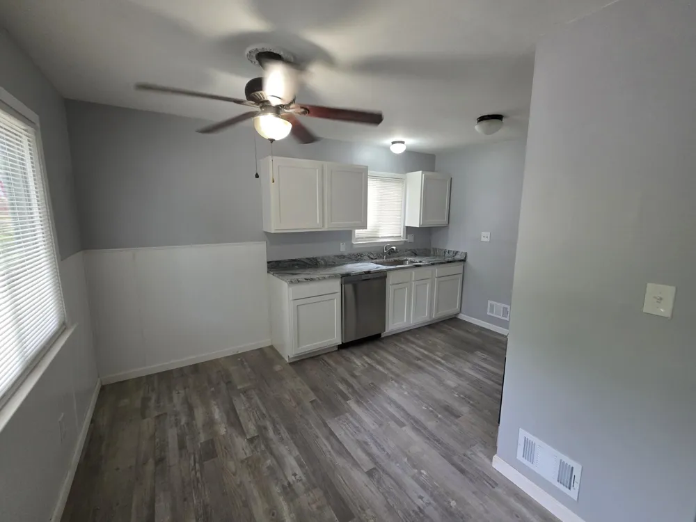 27041 Brettonwoods Street Madison Heights City, MI 48071