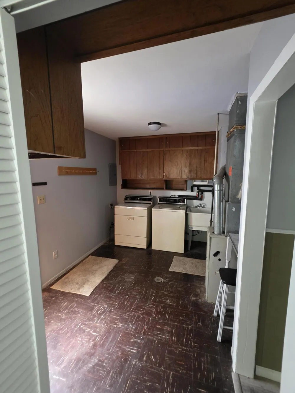 27041 Brettonwoods Street Madison Heights City, MI 48071