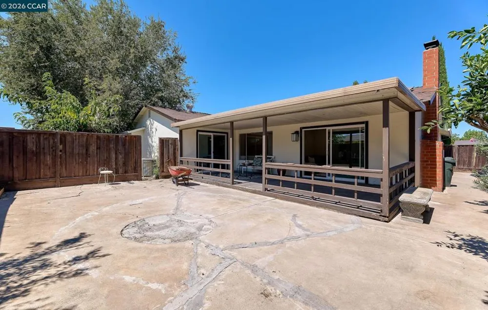 2117 Lopez Dr Antioch, CA 94509