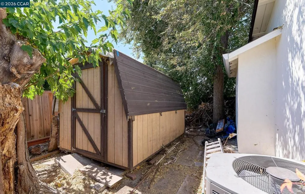 2117 Lopez Dr Antioch, CA 94509