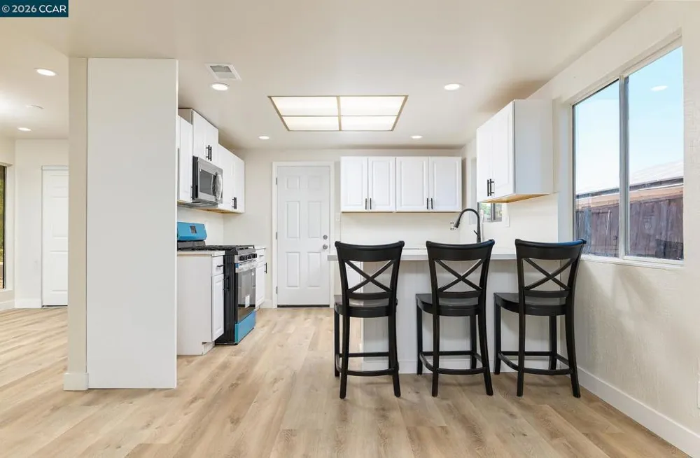 2117 Lopez Dr Antioch, CA 94509