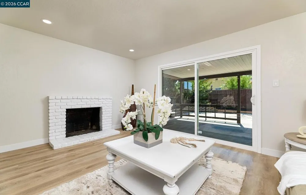 2117 Lopez Dr Antioch, CA 94509