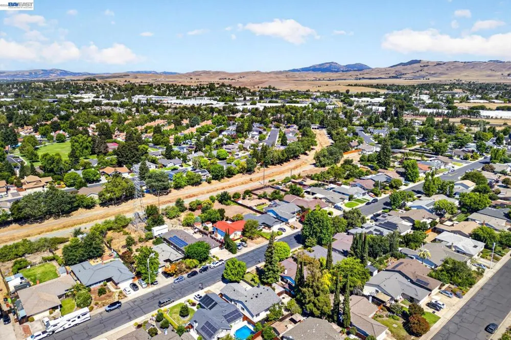 646 Joyce Street Livermore, CA 94550