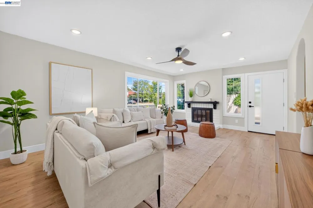 646 Joyce Street Livermore, CA 94550
