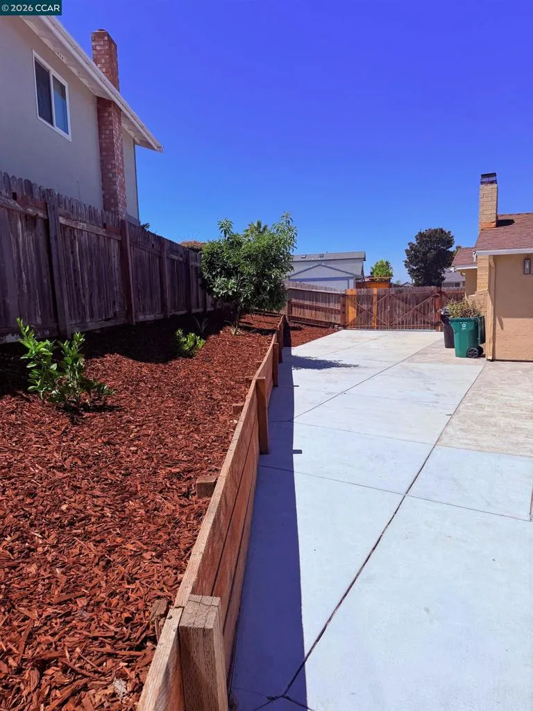 1131 Langlie Ct Rodeo, CA 94572
