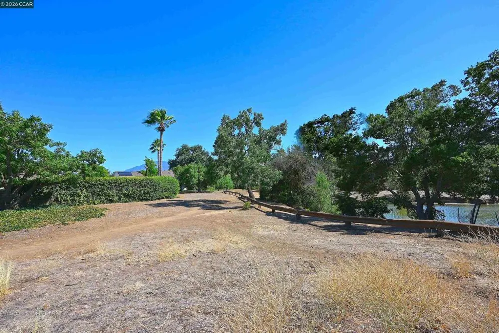 4836 Boxer Blvd Concord, CA 94521