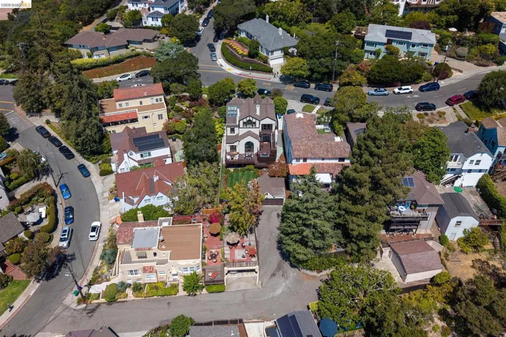 330 Wildwood Avenue Piedmont, CA 94611