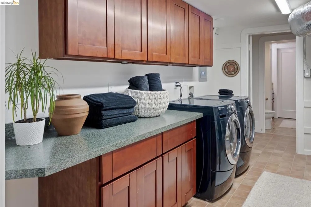330 Wildwood Avenue Piedmont, CA 94611