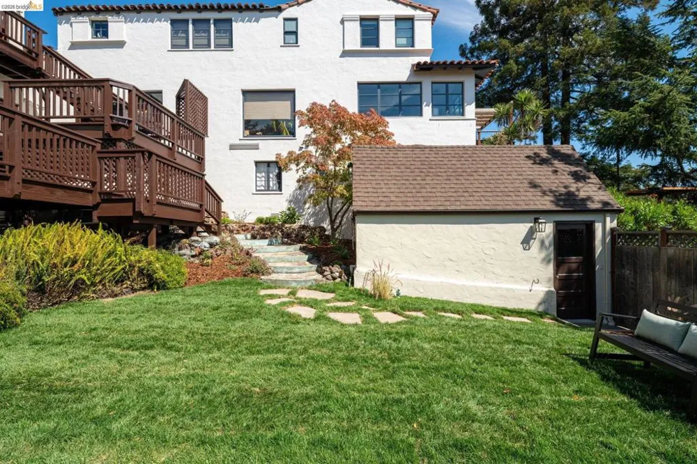 330 Wildwood Avenue Piedmont, CA 94611