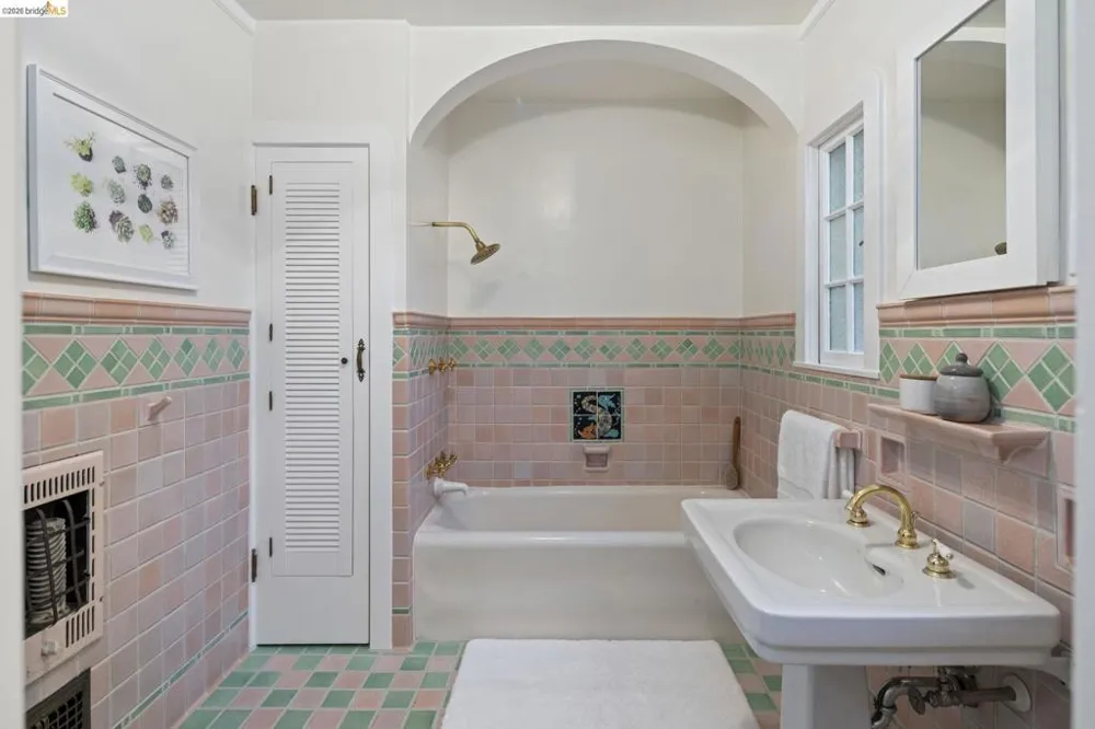 330 Wildwood Avenue Piedmont, CA 94611