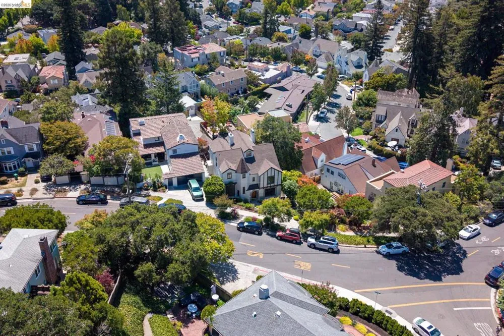 330 Wildwood Avenue Piedmont, CA 94611