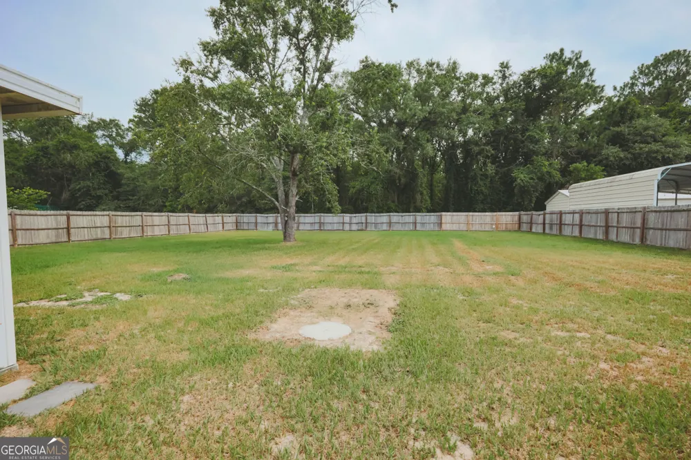 4063 Meadow CIR Blackshear, GA 31516