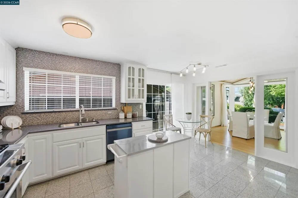 157 Shuey Dr Moraga, CA 94556