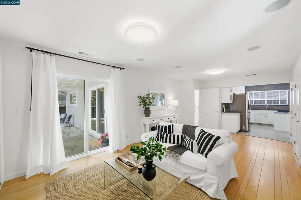 157 Shuey Dr Moraga, CA 94556