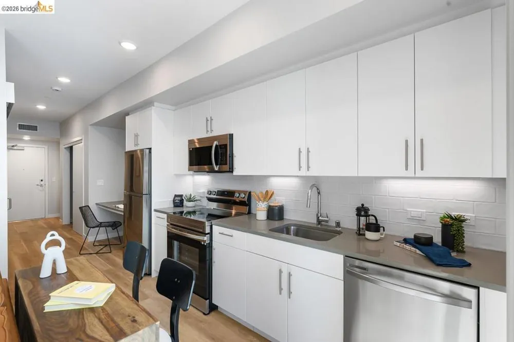 260 Brooklyn Basin Way #425 Oakland, CA 94606