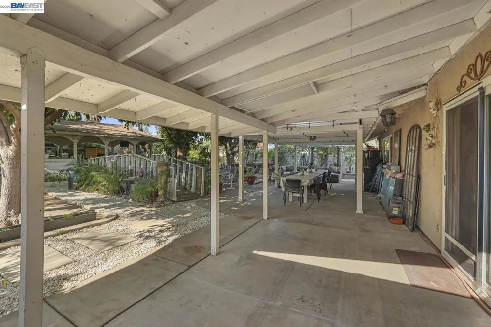 1427 Snyder St Manteca, CA 95336