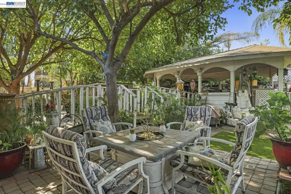 1427 Snyder St Manteca, CA 95336