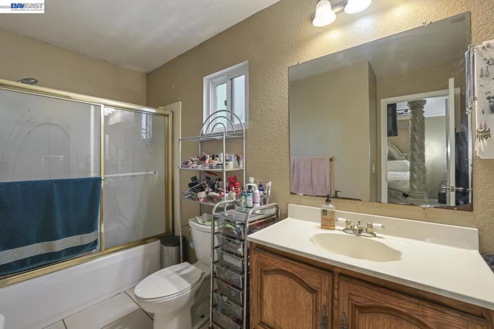 1427 Snyder St Manteca, CA 95336