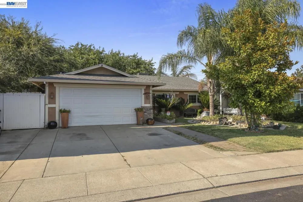 1427 Snyder St Manteca, CA 95336